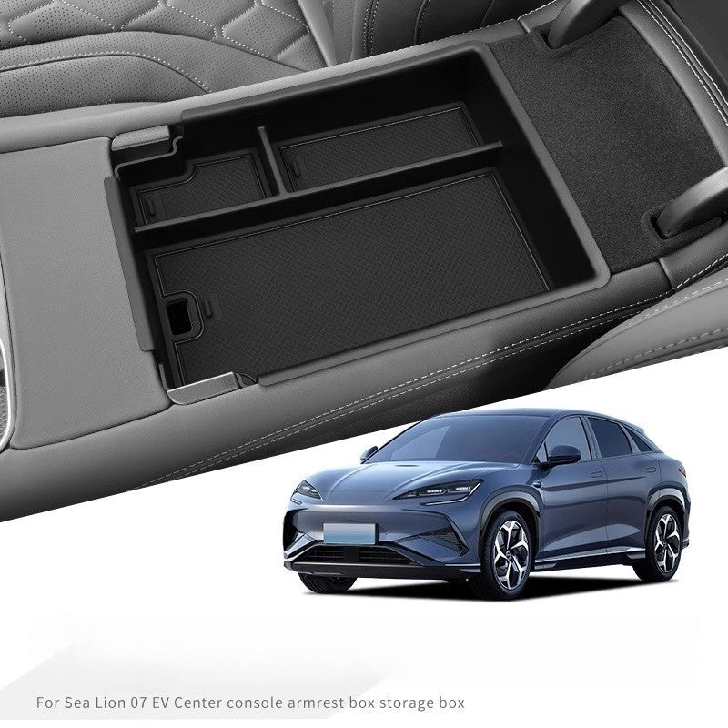 Console organiser tray in a BYD Sealion 7